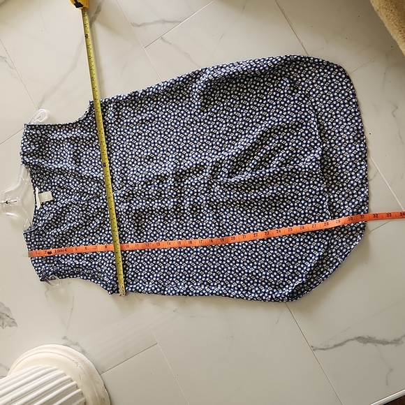 H&M Blue Cute Floral Sleeveless Split V-Neck Size 6 Tunic Top - Picture 8 of 12